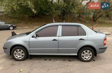 Седан Skoda Fabia 2006 в 