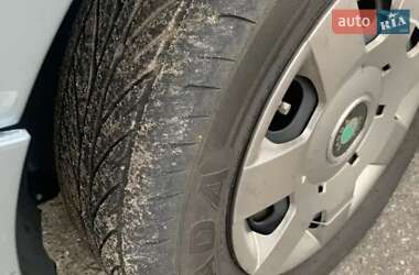 Седан Skoda Fabia 2006 в 