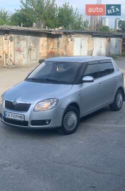 Хэтчбек Skoda Fabia 2009 в Киеве