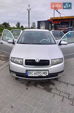 Хэтчбек Skoda Fabia 2002 в 