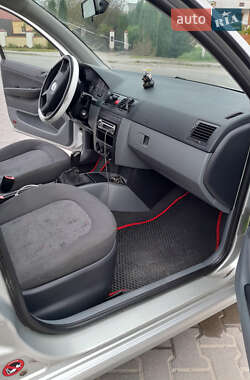 Хэтчбек Skoda Fabia 2002 в 