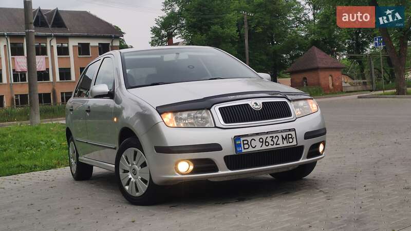 Хетчбек Skoda Fabia 2006 в Дрогобичі