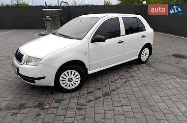 Хетчбек Skoda Fabia 2002 в 