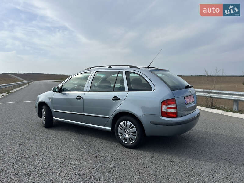 Универсал Skoda Fabia 2006 в Ровно