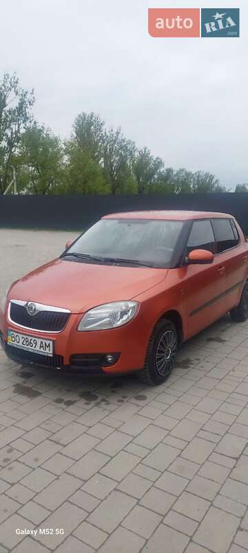 Хэтчбек Skoda Fabia 2008 в 