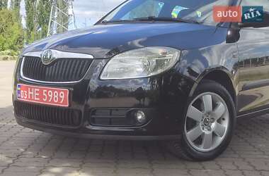 Хетчбек Skoda Fabia 2009 в 