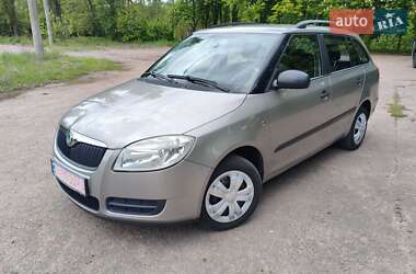 Универсал Skoda Fabia 2010 в Чернигове