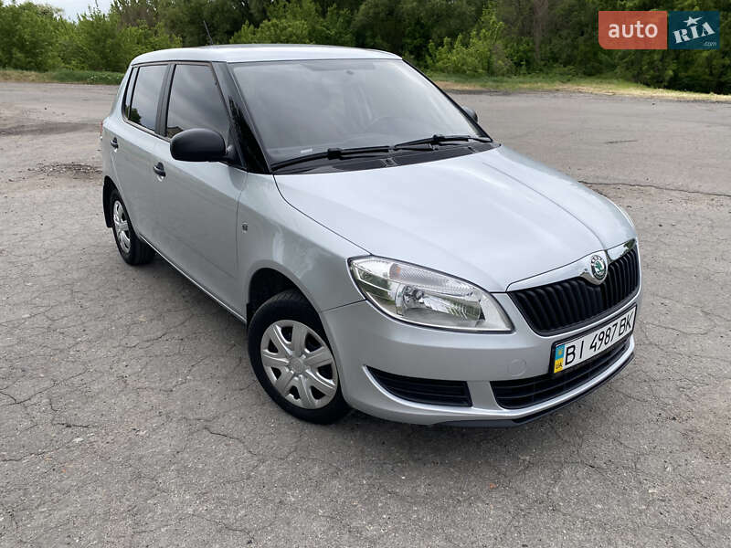 Хетчбек Skoda Fabia 2011 в 