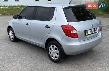Хетчбек Skoda Fabia 2011 в 