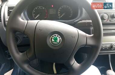 Хетчбек Skoda Fabia 2009 в 