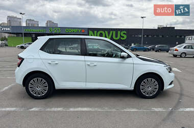 Хетчбек Skoda Fabia 2015 в 