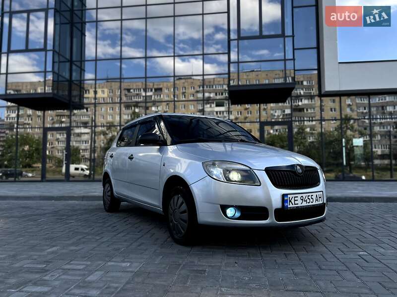 Хетчбек Skoda Fabia 2008 в 