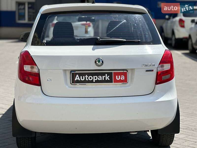 Хэтчбек Skoda Fabia 2011 в Одессе