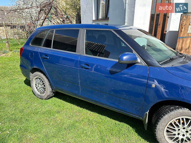 Универсал Skoda Fabia 2014 в Золочеве