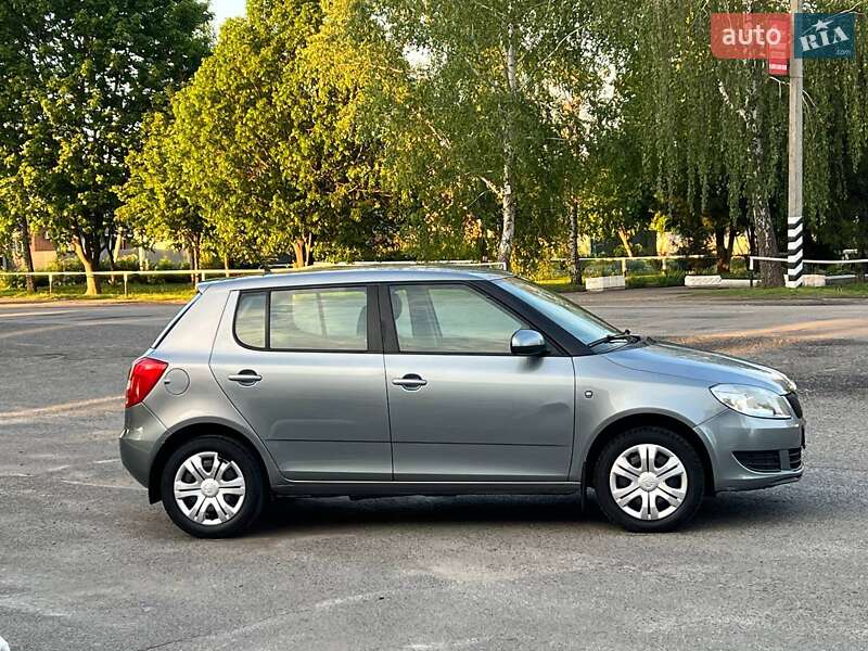 Хэтчбек Skoda Fabia 2014 в Лубнах