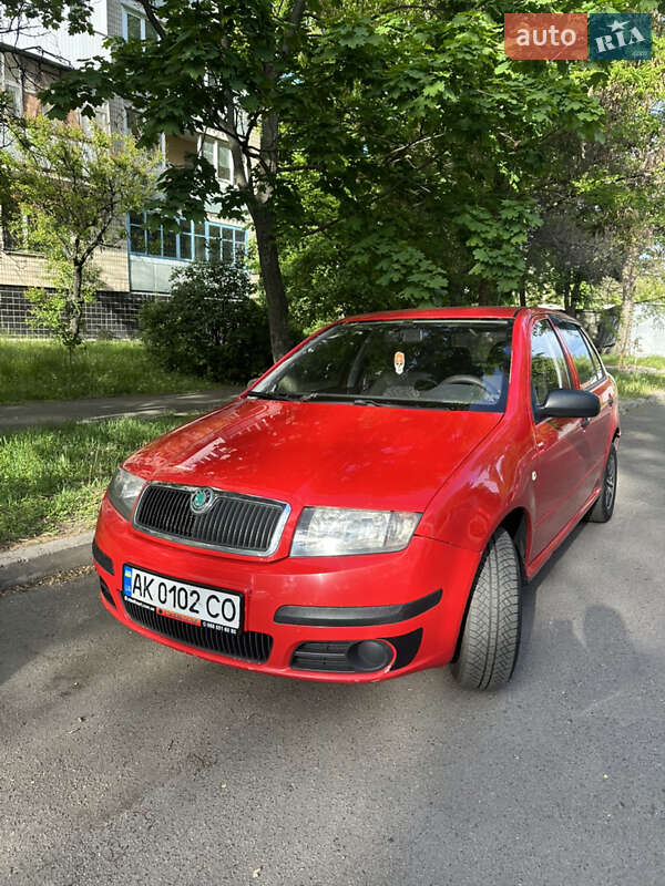 Хетчбек Skoda Fabia 2006 в 