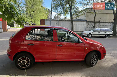 Хетчбек Skoda Fabia 2006 в 