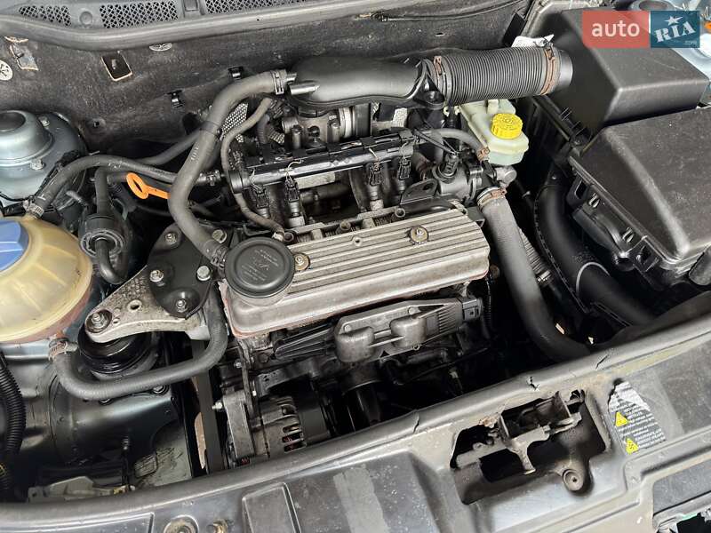 Хэтчбек Skoda Fabia 2002 в Киеве