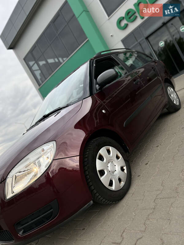 Універсал Skoda Fabia 2010 в Нововолинську