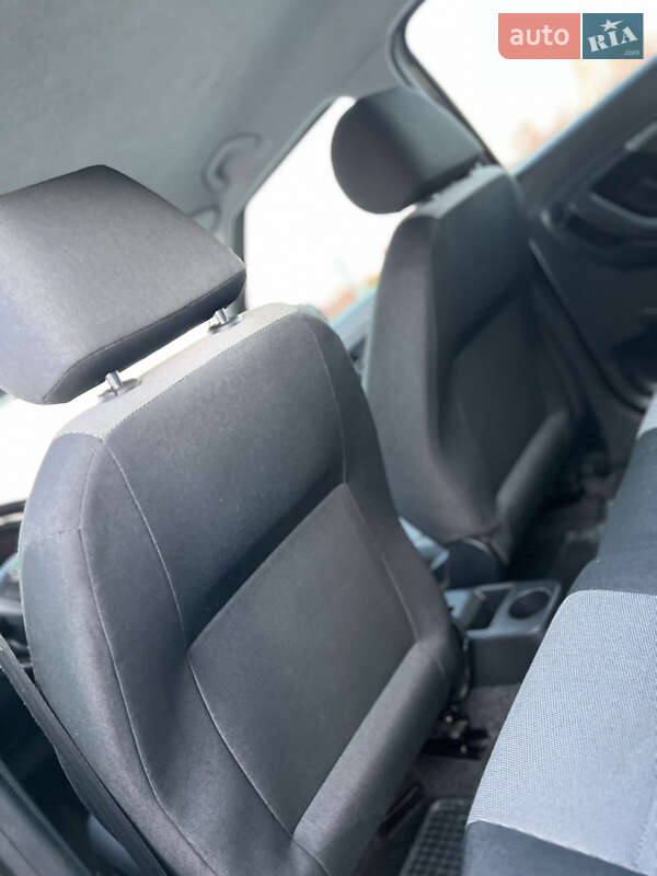 Універсал Skoda Fabia 2010 в Нововолинську