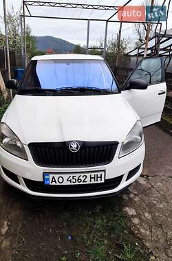 Хетчбек Skoda Fabia 2011 в 