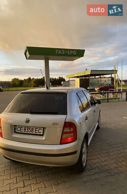 Хетчбек Skoda Fabia 2004 в 