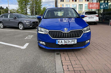 Хэтчбек Skoda Fabia 2019 в 