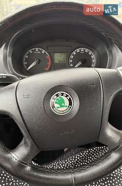 Хэтчбек Skoda Fabia 2008 в 