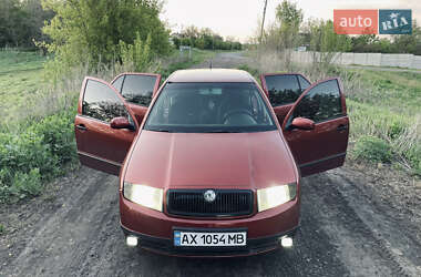 Хэтчбек Skoda Fabia 2004 в 