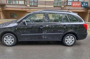 Универсал Skoda Fabia 2009 в Чернигове