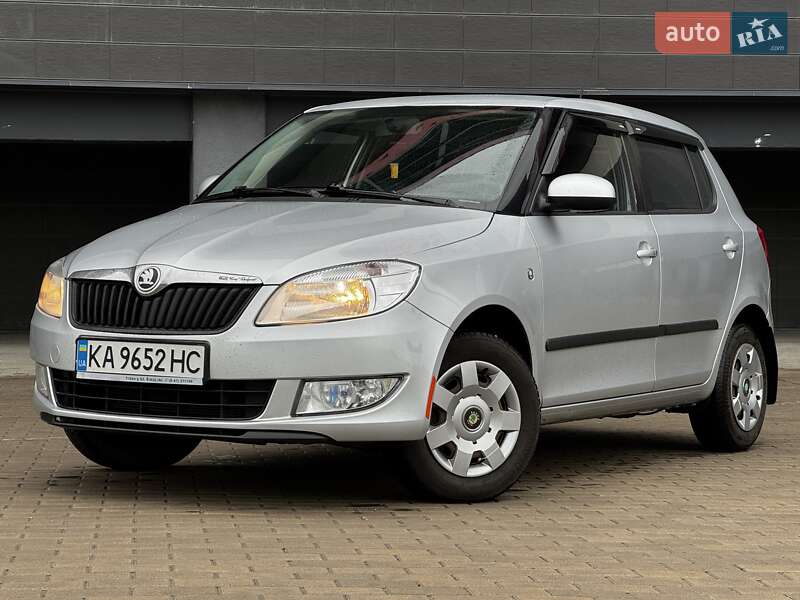 Хэтчбек Skoda Fabia 2013 в 