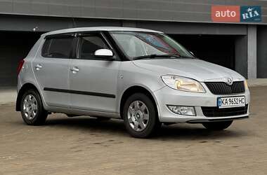 Хэтчбек Skoda Fabia 2013 в 