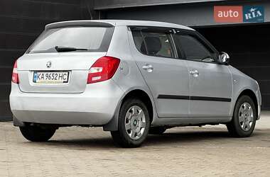 Хэтчбек Skoda Fabia 2013 в 