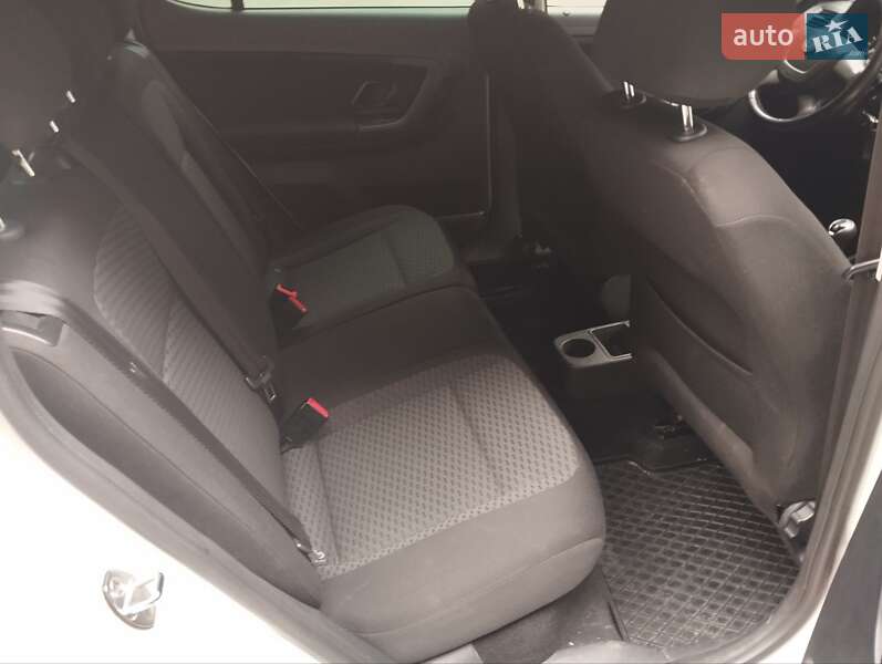 Хэтчбек Skoda Fabia 2011 в Березане фото 14 Хэтчбек Skoda Fabia 2011 в Березане
