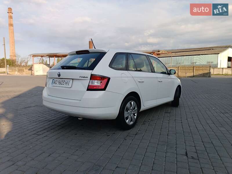 Універсал Skoda Fabia 2015 в Мукачевому