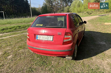 Хетчбек Skoda Fabia 2004 в 