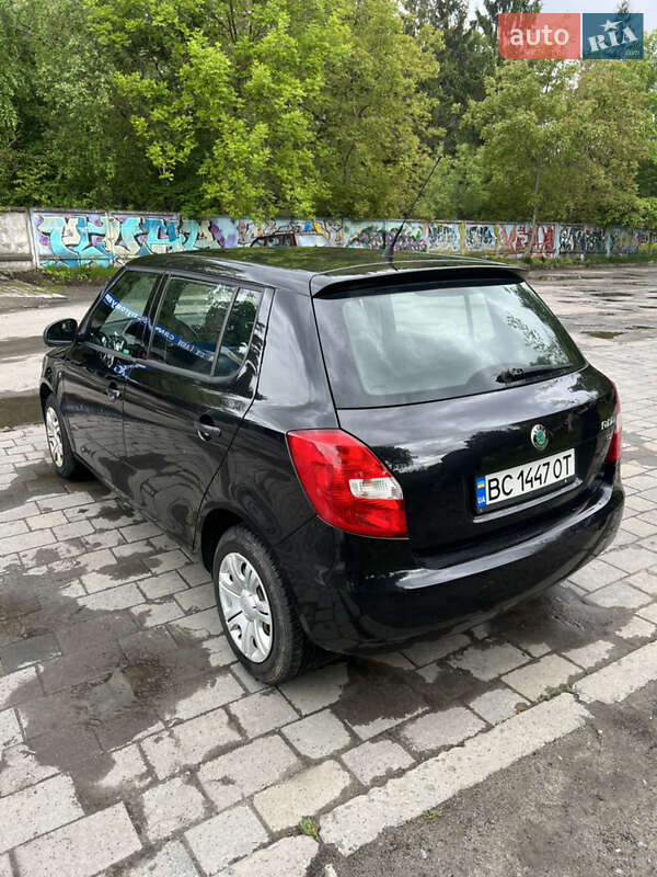 Хетчбек Skoda Fabia 2011 в Львові
