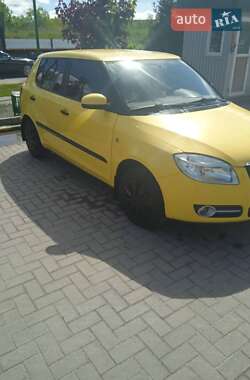 Хетчбек Skoda Fabia 2008 в 