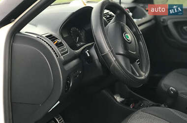 Хэтчбек Skoda Fabia 2011 в 