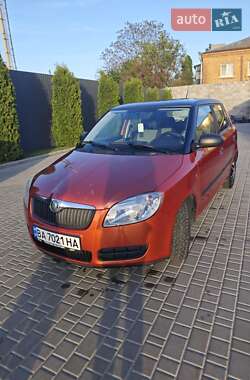 Хэтчбек Skoda Fabia 2009 в 