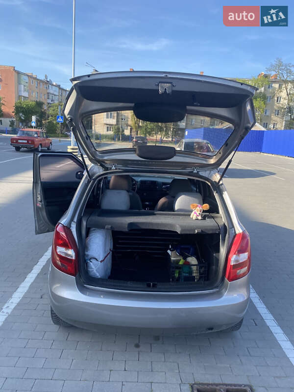 Хэтчбек Skoda Fabia 2007 в Калуше