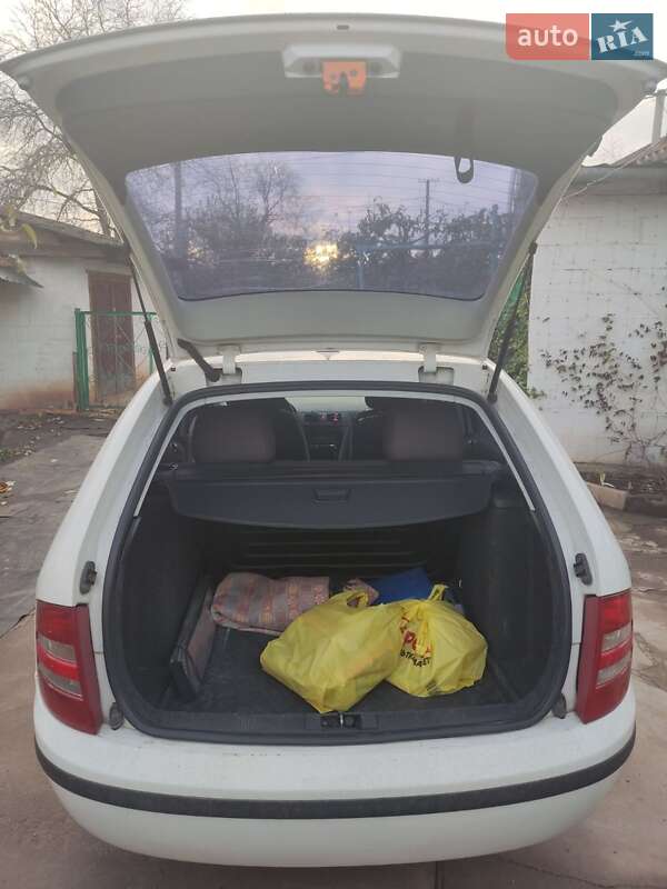 Универсал Skoda Fabia 2003 в Кривом Роге