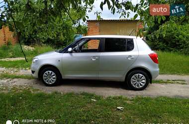 Хэтчбек Skoda Fabia 2013 в 