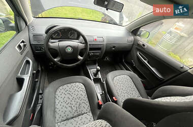 Седан Skoda Fabia 2006 в 