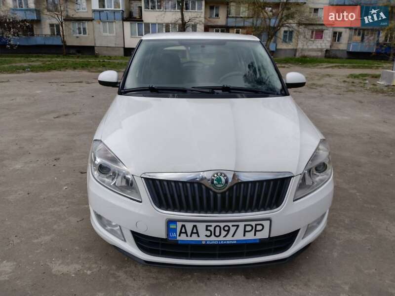 Хетчбек Skoda Fabia 2011 в Києві