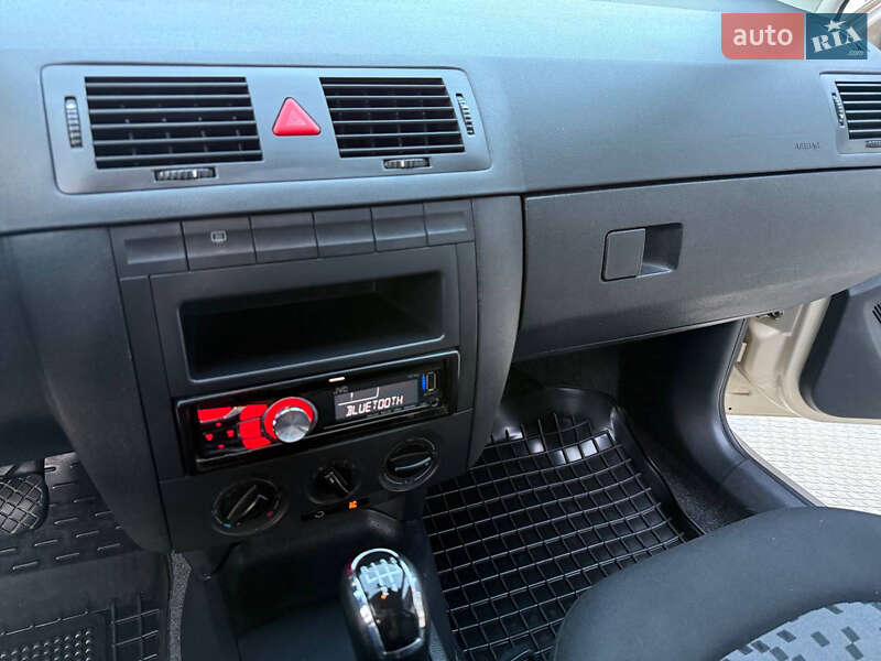 Универсал Skoda Fabia 2005 в Харькове