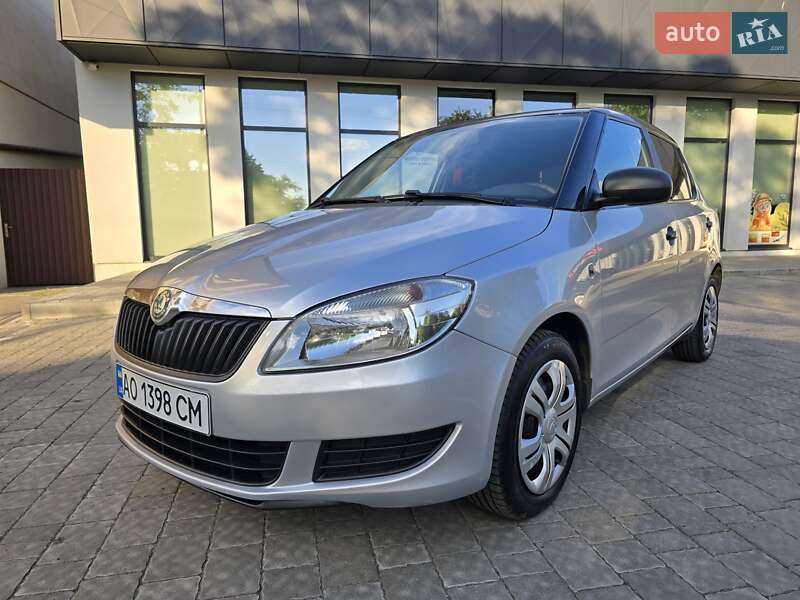 Хэтчбек Skoda Fabia 2012 в Мукачево