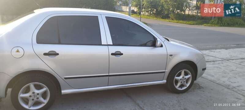 Седан Skoda Fabia 2002 в Виноградові
