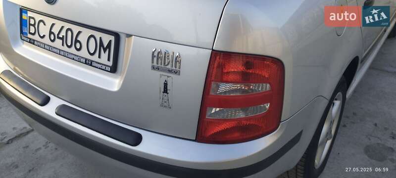 Седан Skoda Fabia 2002 в Виноградові