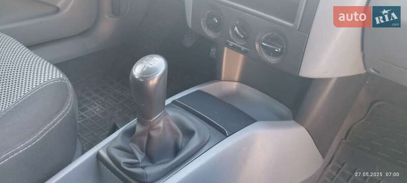 Седан Skoda Fabia 2002 в Виноградові